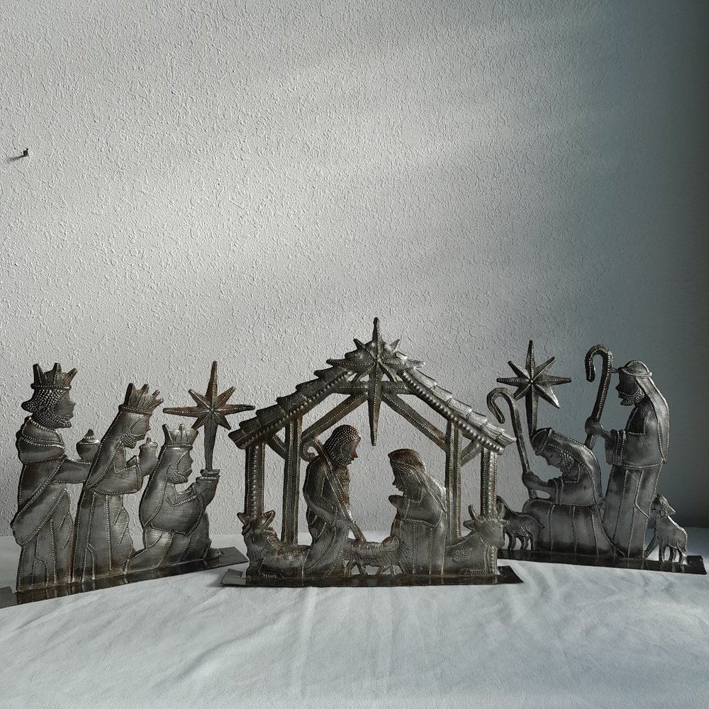 Unique Metal Nativity Set 3 Piece Freestanding 9x10 inch each - Picture 1 of 10